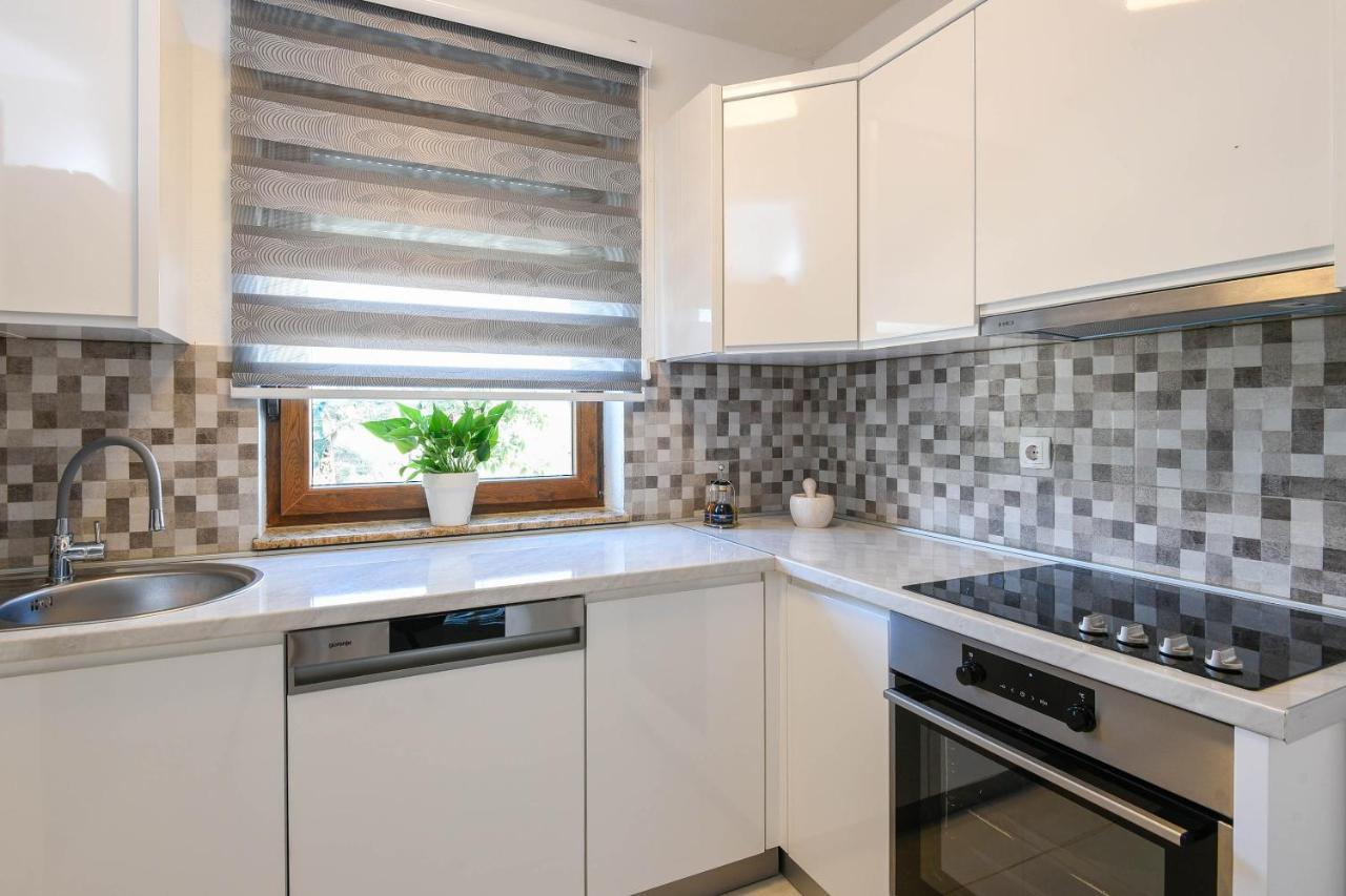 Lidija Apartmani Orebić Rum bild